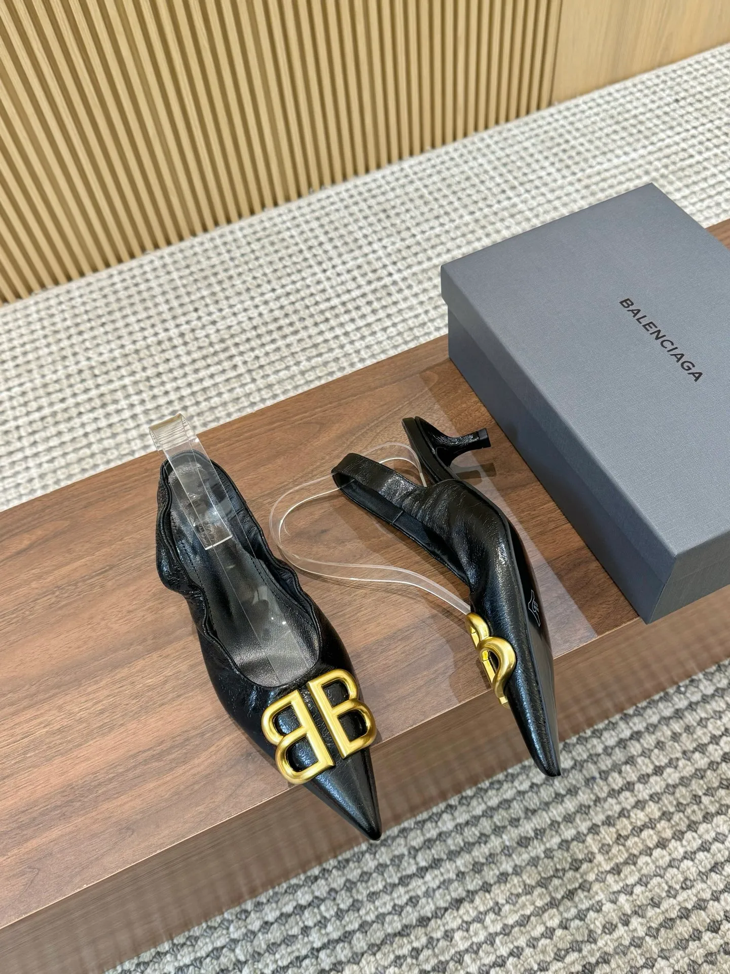👟👟Ex-factory price 420👟👟 Genuine leather sole +30 BALENCIAGA 25th spring and summer new products Code number: 35-42
